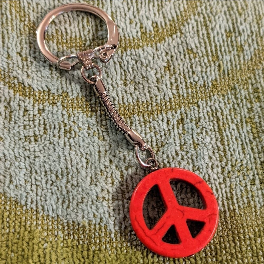 Red Dyed Howlite ☮️ Peace✌️Sign Keychain - Picture 1 of 10